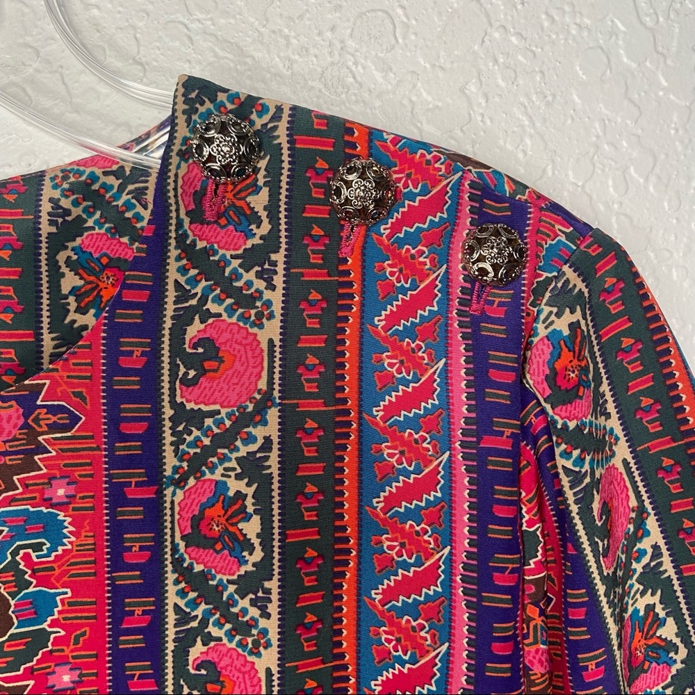 Vintage Leslie Fay Dresses Short Sleeve Crop Tribal Print Blouse Shirt Size 12 - Picture 5 of 7